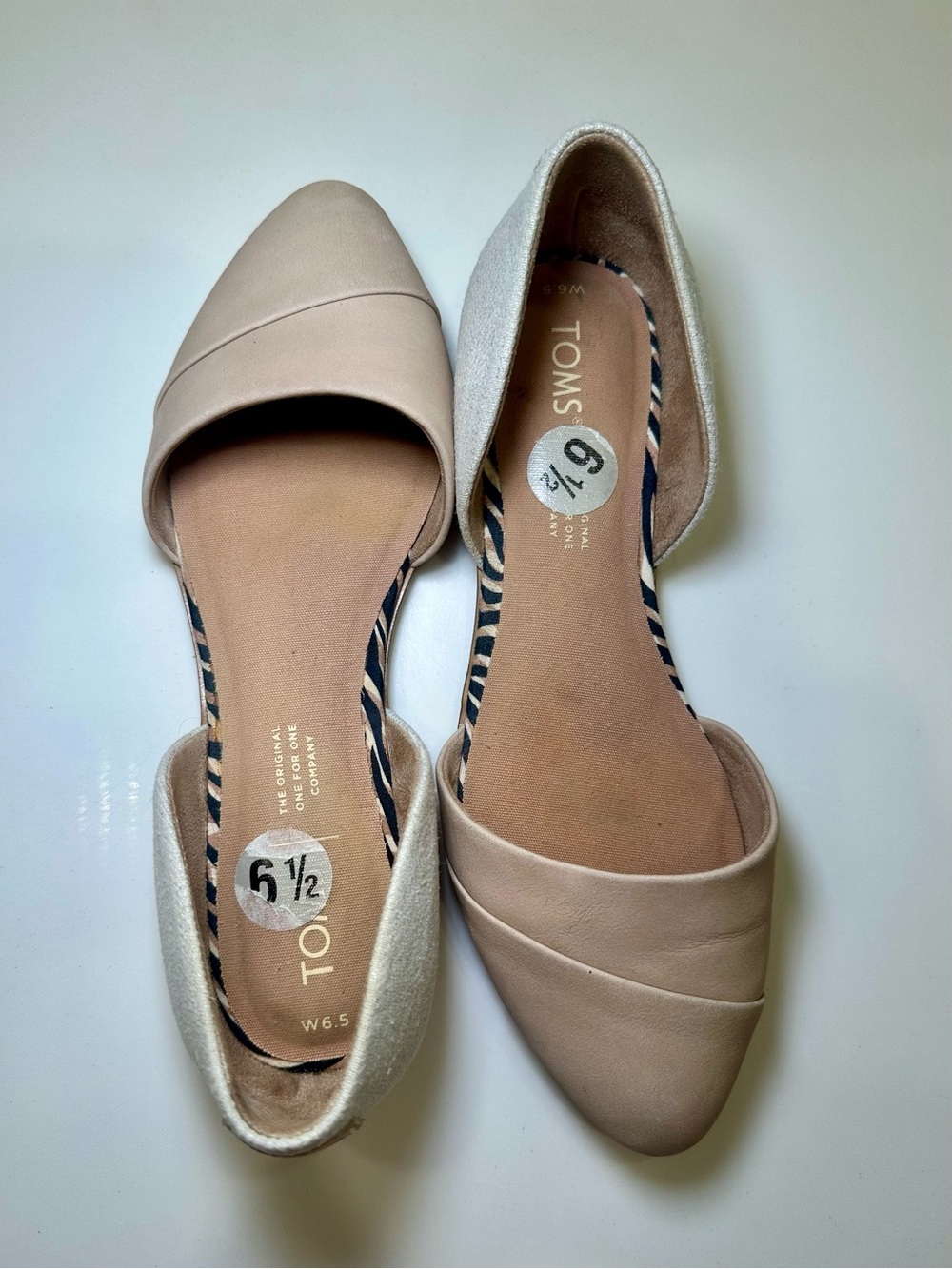 Toms Women’s Two-Tone D’Orsay Flats in Blush and Ivory - Picture 3 of 4